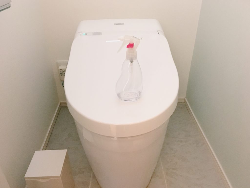 トイレの上の豆ピカ