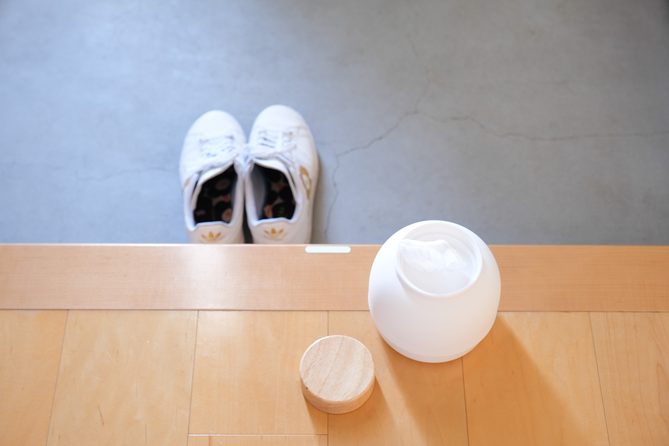 靴をきれいに保つ、手抜きルーティン。ついで掃除で、玄関もきれいに！